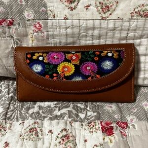 Embroidered Floral Brown Clutch Wallet